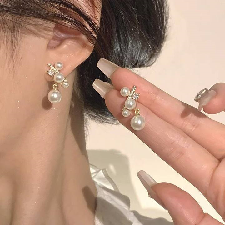 Aretes 374