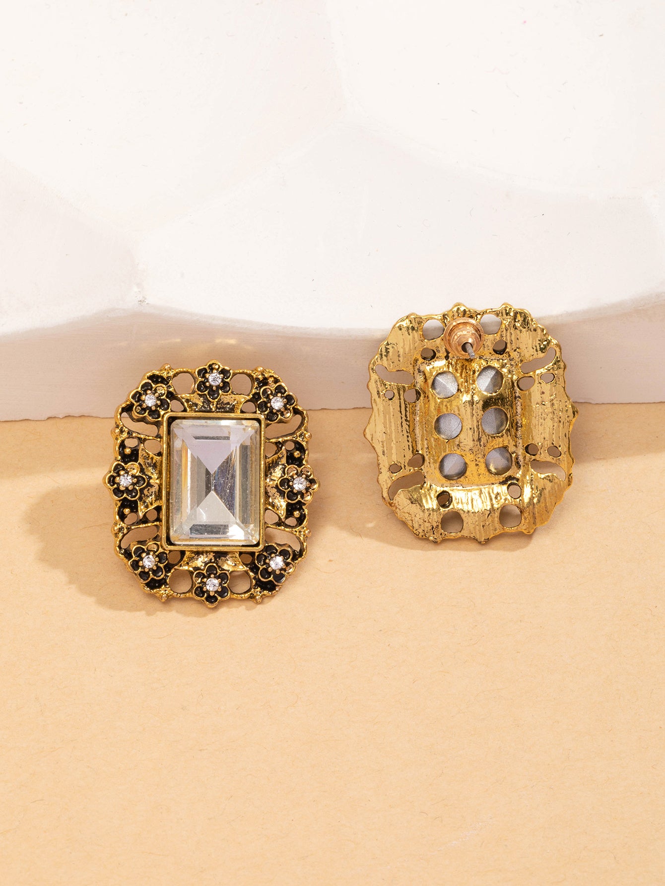 Aretes 89