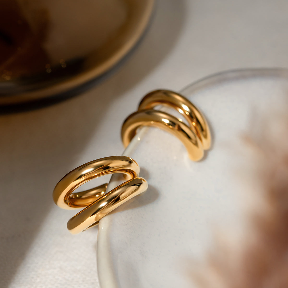 1 Pair Simple Style Classic Style Solid Color Plating 304 Stainless Steel 18K Gold Plated Ear Cuffs