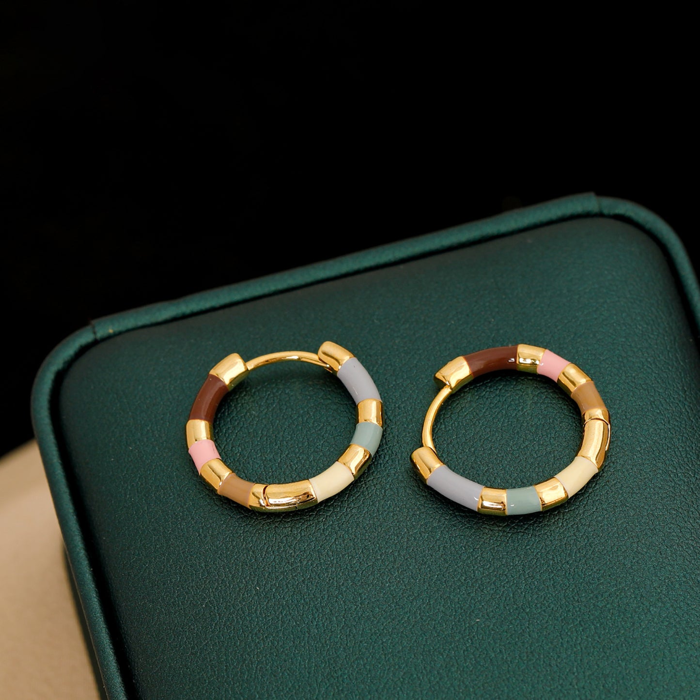 Aretes 680