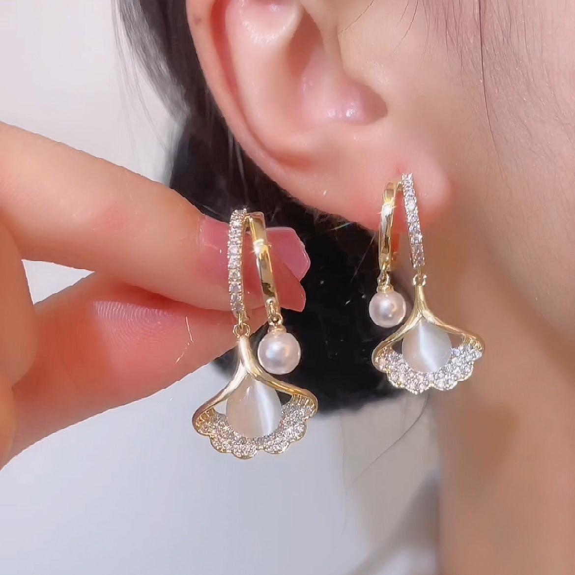 Aretes 745