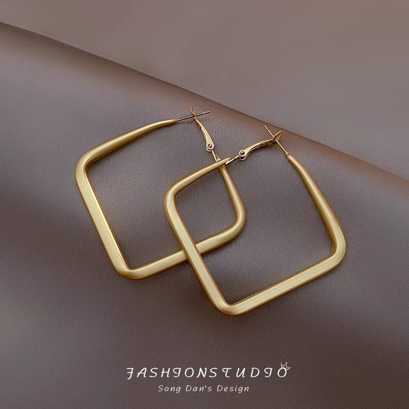 Aretes 612