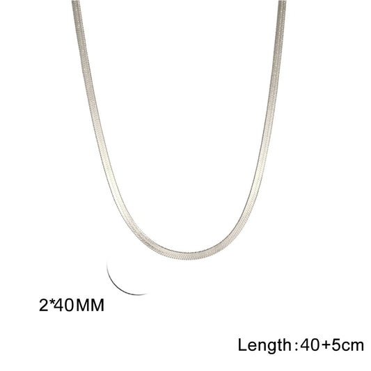 Collar inox chapado 82