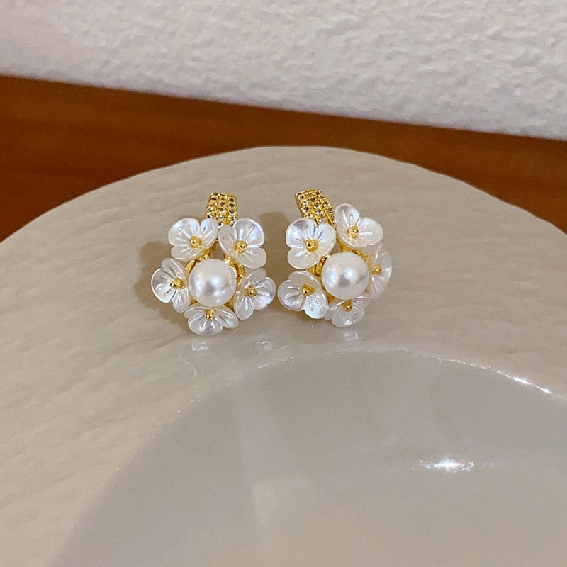 Aretes 828