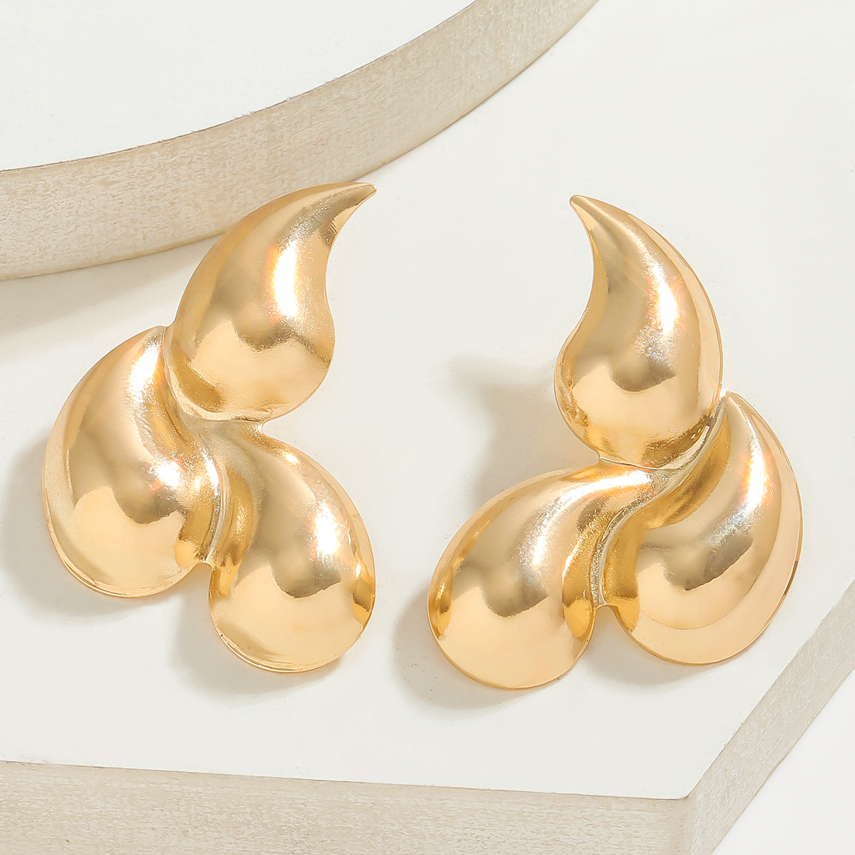 Aretes 1063