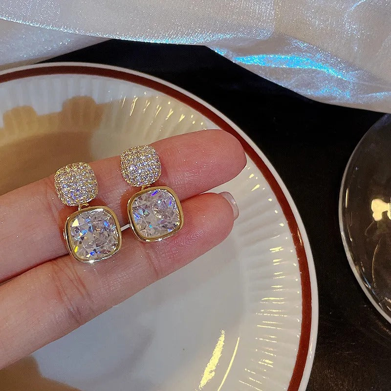 Aretes 557