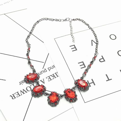 Collar akori rojo